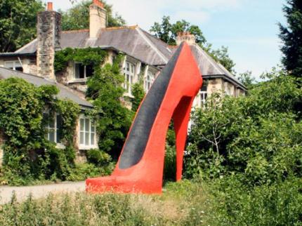 BROOMHILL ART HOTEL ALVERDISCOTT BARNSTAPLE