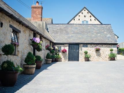 HILLS FARM ALSTON AXMINSTER