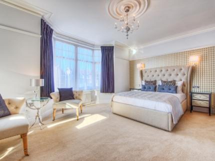 Number Four Boutique Hotel&nbsp;| Eastney&nbsp;| Portsmouth&nbsp;| 