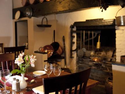 OLD KINGS ARMS HOTEL ANGLE PEMBROKE