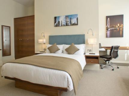 SUFFOLK LANE APARTMENTS BY BRIDGESTREET BLACKFRIARS LONDON