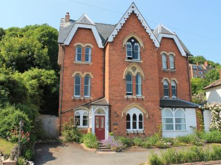 ASHBURY BED AND BREAKFAST BARNARDS GREEN MALVERN