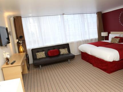 STUART HOTEL CADDINGTON LUTON