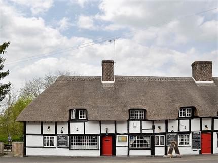 AVON ACCOMMODATION ASHLEY HEATH RINGWOOD