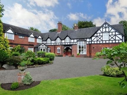 CHIMNEY HOUSE HOTEL AND RESTAURANT ARCLID CREWE CHESHIRE