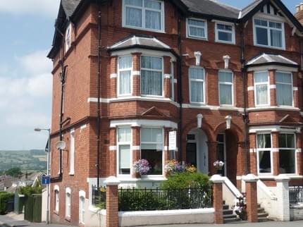 GREYLANDS GUEST HOUSE ABBEYCWMHIR LLANDRINDOD WELLS