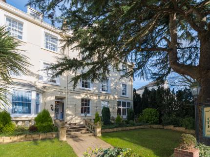 CLOCK TOWER HOTEL COWLEY EXETER