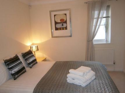 BERKSHIRE ROOMS BASINGSTOKE BASINGSTOKE
