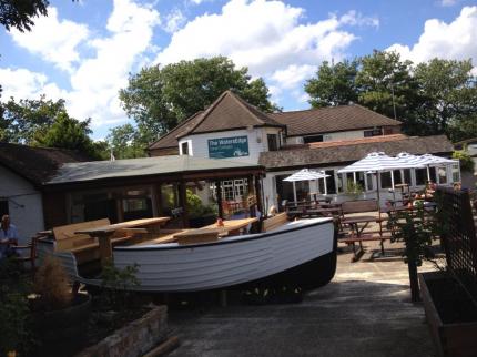 WATERSEDGE CANAL COTTAGES COWLEY UXBRIDGE