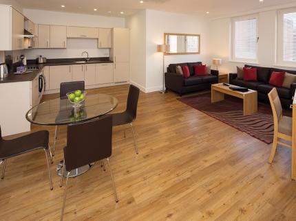 100 KINGS ROAD BY HOUSE OF FISHER READING