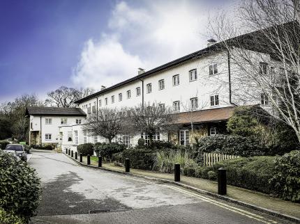 AIRPORT INN SPA MANCHESTER ALDERLEY EDGE WILMSLOW