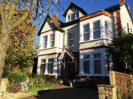 CROHAM PARK BED BREAKFAST SANDERSTEAD SOUTH CROYDON