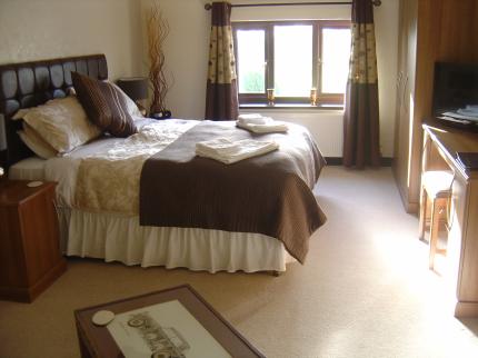 LOE LODGE GREENMOUNT BURY