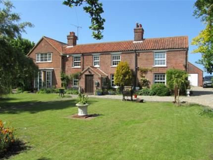 MAY COTTAGE BED BREAKFAST ASHMANHAUGH BACTON