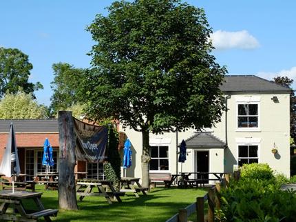 DEWDROP INN CALLOW END LOWER BROADHEATH