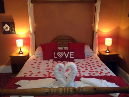 ROYAL OAK FOUR THROWS HAWKHURST