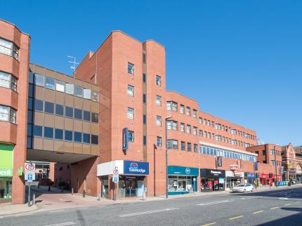 TRAVELODGE LEEDS CENTRAL VICAR LANE LEEDS