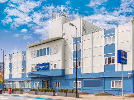 TRAVELODGE LONDON BATTERSEA BATTERSEA LONDON