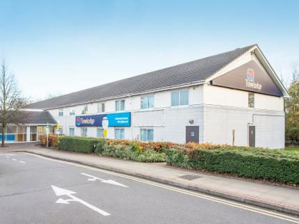 TRAVELODGE HEATHROW HESTON M4 EASTBOUND CRANFORD HOUNSLOW