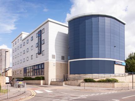 TRAVELODGE LONDON KEW BRIDGE BOSTON MANOR LONDON