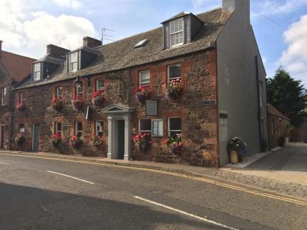 CROWN KITCHEN EAST LINTON