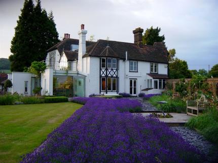 BOVEY COTTAGE BETCHWORTH