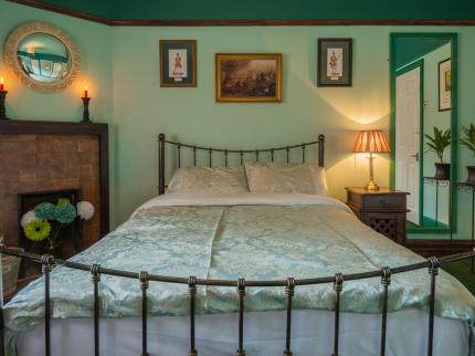 GOLDEN EAGLE BLACON CHESTER