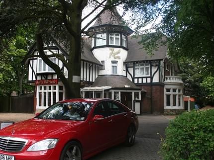 PINES HOTEL LIMBURY LUTON