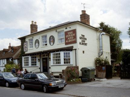 QUEEN AND ALBERT FLACKWELL HEATH WOOBURN GREEN