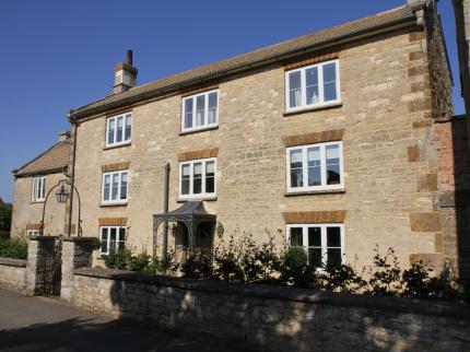 HIGHBRIDGE HOUSE BED BREAKFAST ABTHORPE WAPPENHAM