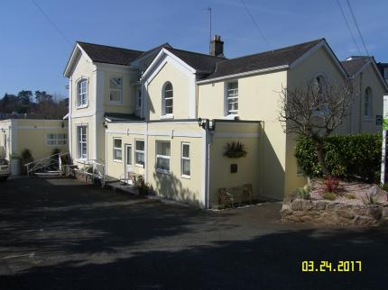 APPLETORRE HOUSE HOLIDAY FLATS BARTON TORQUAY