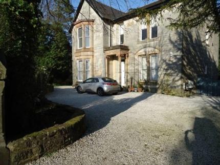 BISHOPTON APARTMENT BISHOPTON