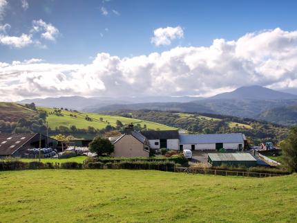 TYDDYN DU B B AND SIABOD HUTS CAPEL GARMON LLANRWST