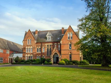ETTINGTON CHASE ALDERMINSTER STRATFORD UPON AVON WARWICKSHIRE