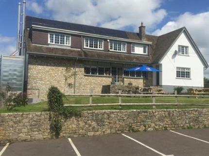 THREE HORSESHOES BARRY