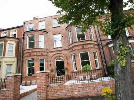 QUEENS QUARTER APARTMENT BELFAST