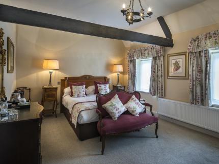TALBOT HOTEL ACHURCH OUNDLE