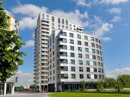 SELECT SERVICED ACCOMMODATION CITY TOWER READING