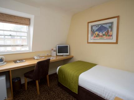 DARLINGTON HYDE PARK BAYSWATER LONDON