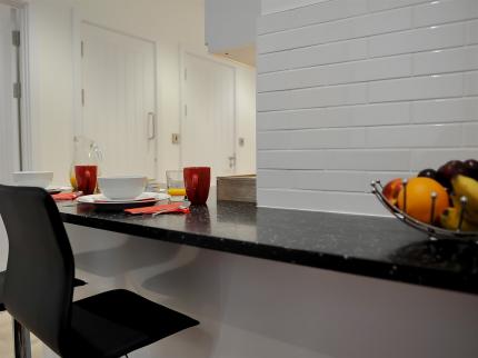 SELECT SERVICED ACCOMMODATION GARRARD HOUSE READING