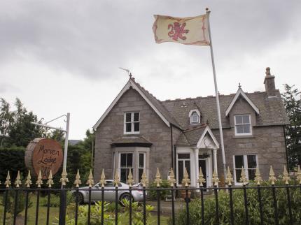MORVEN LODGE ALLANAQUOICH BALLATER