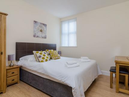 GIANT SERVICED APARTMENTS BELFAST