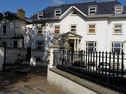 ALEXANDRA HOSTEL CROUCH END LONDON