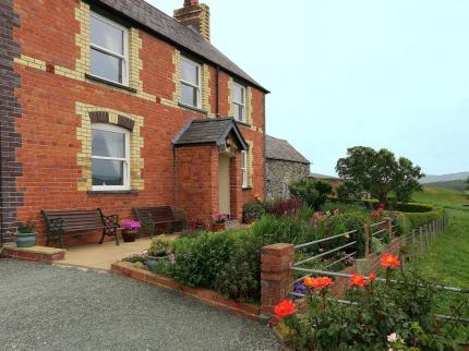 TYDDYN CHAMBERS B B BONTUCHEL RUTHIN