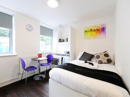 3N PARK HOUSE APARTMENTS CADDINGTON LUTON