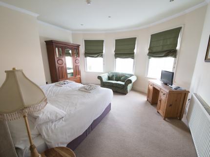 HEWITTS ARRETON NEWPORT