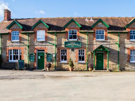 THREE HORSESHOES INN BETTISCOMBE BRIDPORT
