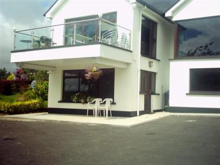 AN TEACH BAN B B OMAGH