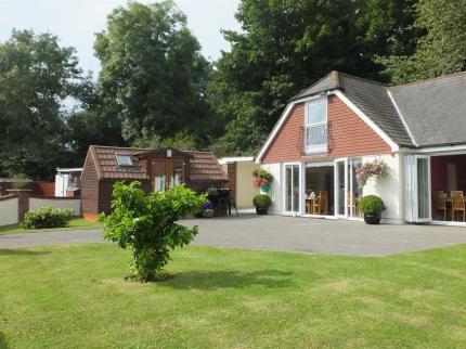 BLACKMILL SPINNEY BOUTIQUE B B BOSHAM CHICHESTER