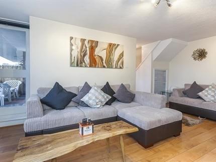 TOWER BRIDGE ALDGATE EAST TOWER HAMLETS